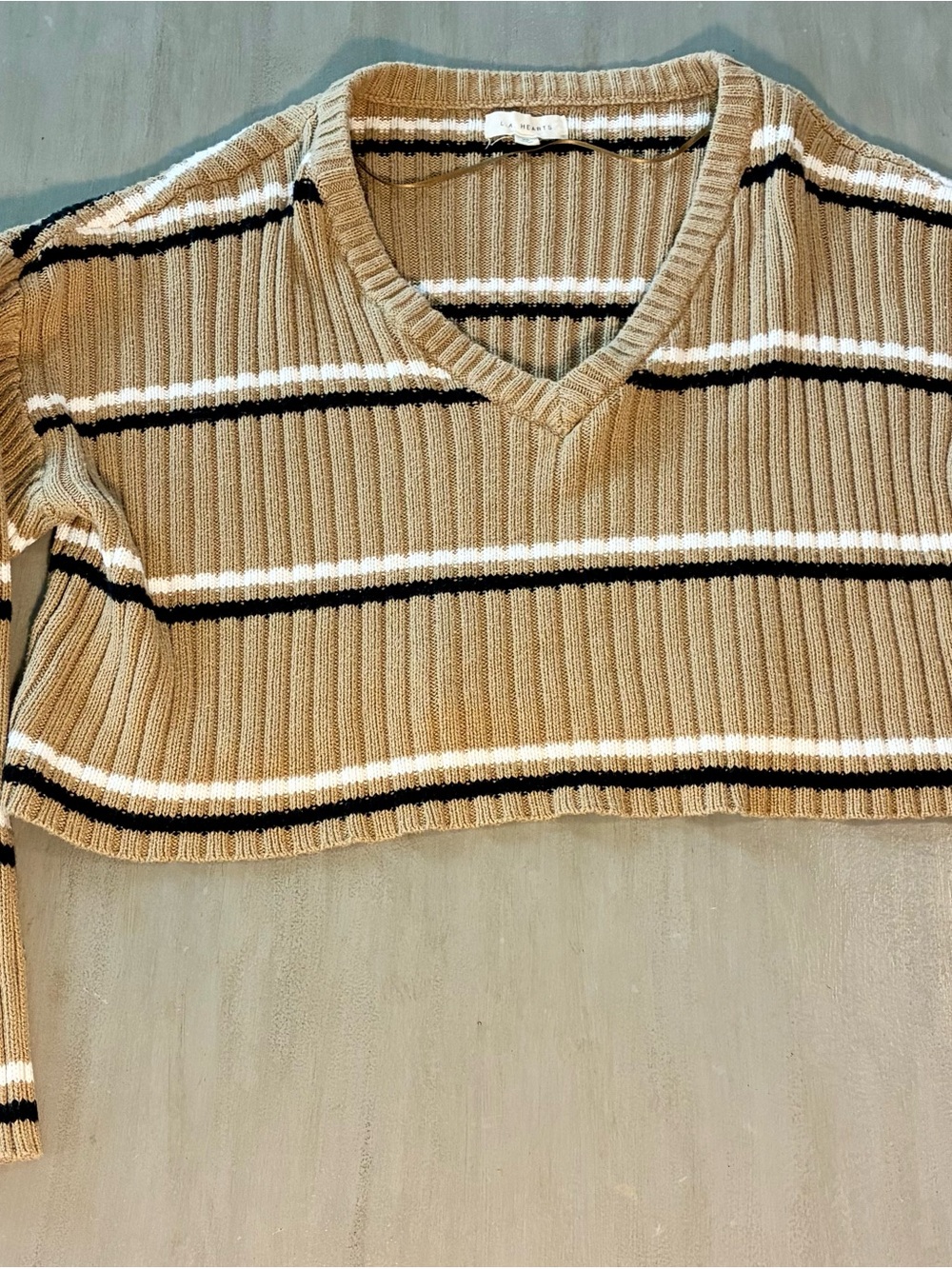 La Hearts Women's V-Neck Ribbed Stripe Sweater - Beige White Black